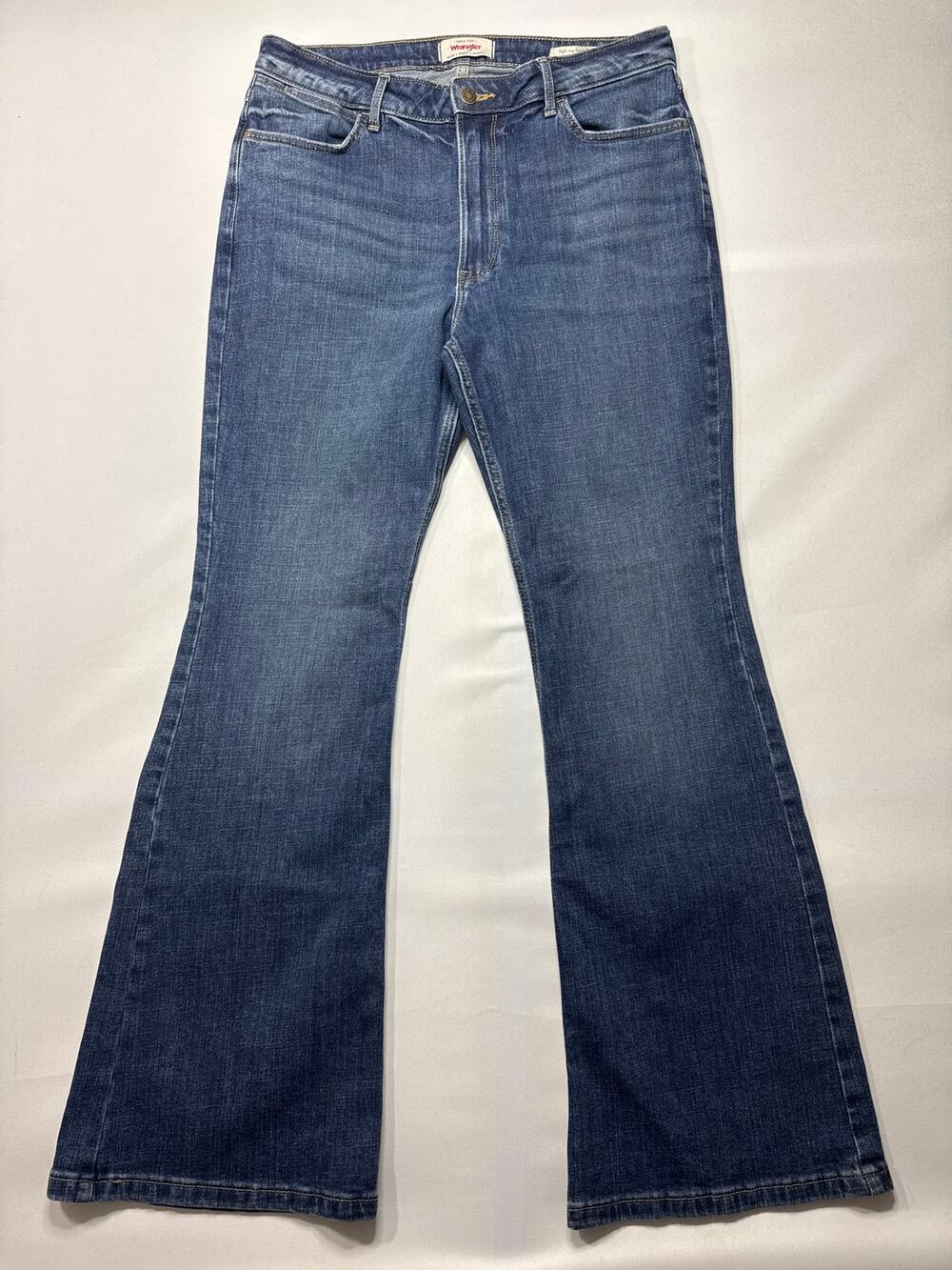 Wrangler Women's High Rise Fierce Flare Blue Jeans - Size 34L - 12x32 (32x31)